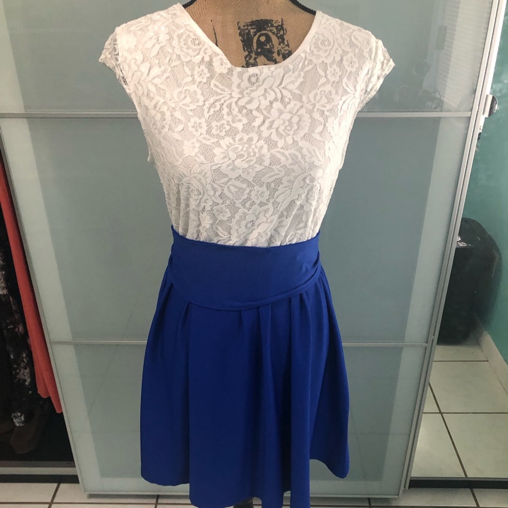 Dress Lacey top nwot